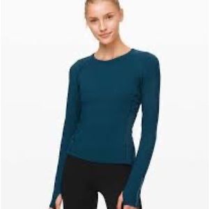 Lululemon See All Ways Long Sleeve
Night Diver New with tags size 6